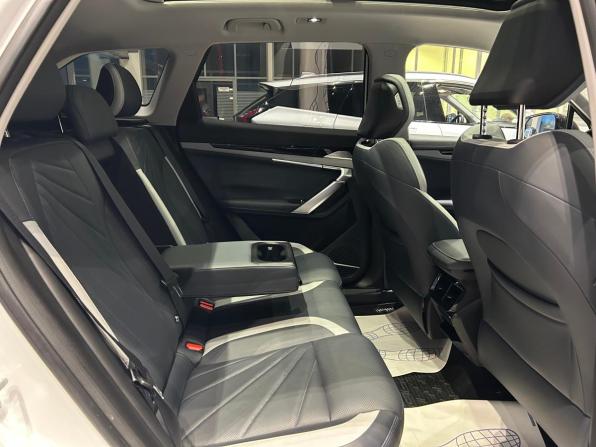 Geely Atlas II с пробегом 2024 года, цена 2 645 000 рублей, 62566 км, внедорожник, Автокод Объявления