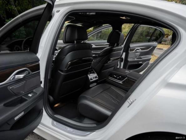 BMW 7 серии VI (G11/G12) с пробегом 2016 года, цена 3 340 000 рублей, 258000 км, седан, Автокод Объявления