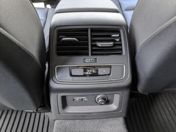 Audi A4 V (B9) Рестайлинг с пробегом 2022 года, цена 3 655 000 рублей, 43272 км, седан, Автокод Объявления