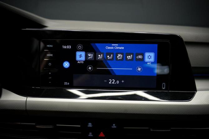 Volkswagen Golf VIII с пробегом 2022 года, цена 2 455 000 рублей, 61561 км, хэтчбек, Автокод Объявления
