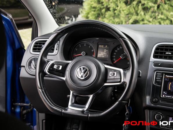 Volkswagen Polo V Рестайлинг с пробегом 2018 года, цена 1 298 000 рублей, 56586 км, седан, Автокод Объявления