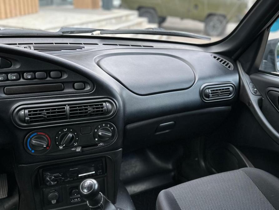 Chevrolet Niva I Рестайлинг Архангельск  - изображение 12