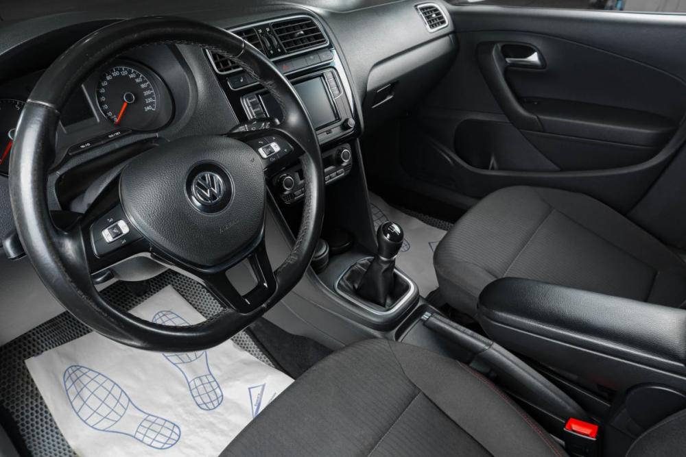 Volkswagen Polo V Рестайлинг Тюмень  - изображение 8