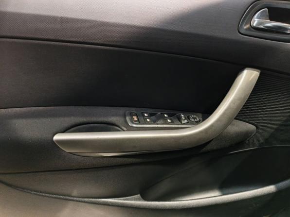 Peugeot 308 I Рестайлинг с пробегом 2011 года, цена 575 000 рублей, 130515 км, хэтчбек, Автокод Объявления