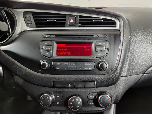 Kia Ceed II Рестайлинг с пробегом 2015 года, цена 870 000 рублей, 130000 км, хэтчбек, Автокод Объявления
