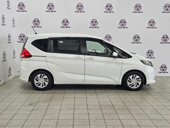 Honda Freed II с пробегом 2017 года, цена 1 496 000 рублей, 40384 км, компактвэн, Автокод Объявления