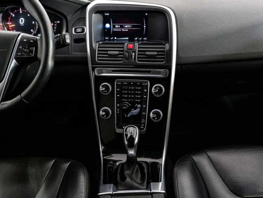 Volvo XC60 I Рестайлинг Санкт-Петербург  - изображение 14