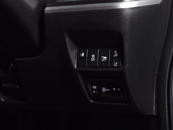 Honda Stepwgn V Рестайлинг с пробегом 2018 года, цена 2 279 995 рублей, 141006 км, минивэн, Автокод Объявления