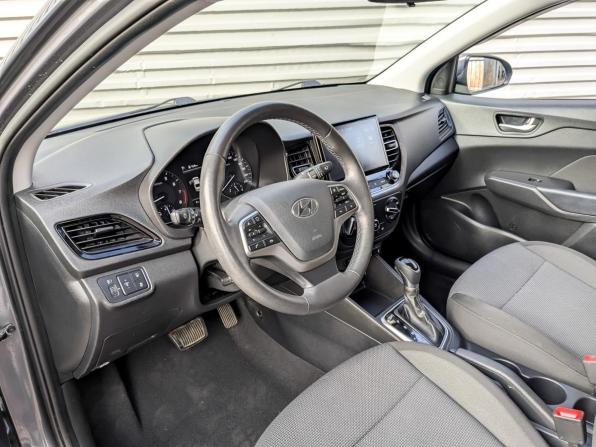 Hyundai Solaris II Рестайлинг с пробегом 2021 года, цена 1 485 000 рублей, 93652 км, седан, Автокод Объявления
