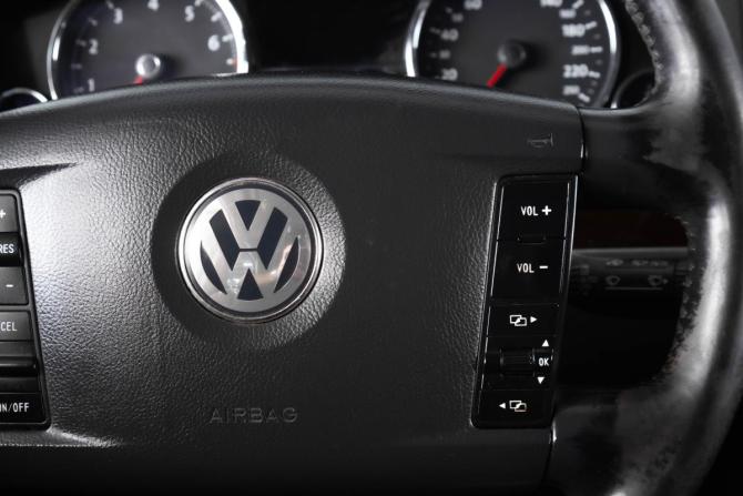 Volkswagen Touareg I Рестайлинг с пробегом 2007 года, цена 999 000 рублей, 380000 км, внедорожник, Автокод Объявления