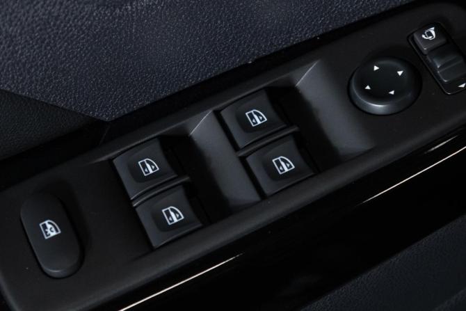 Renault Kaptur I Рестайлинг с пробегом 2021 года, цена 1 839 000 рублей, 43500 км, внедорожник, Автокод Объявления