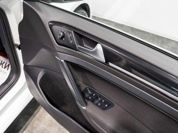 Volkswagen Golf VII с пробегом 2014 года, цена 1 270 000 рублей, 106300 км, универсал, Автокод Объявления