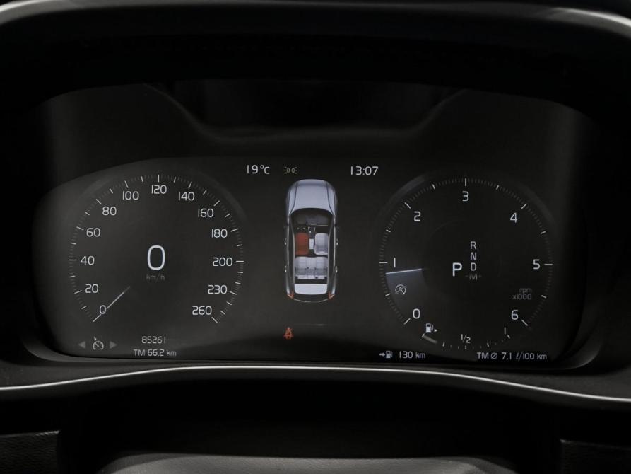 Volvo XC40 I Казань  - изображение 16