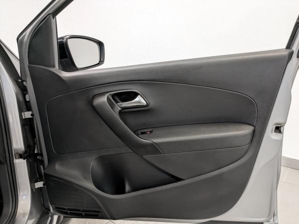 Volkswagen Polo V Рестайлинг с пробегом 2020 года, цена 1 430 000 рублей, 44768 км, седан, Автокод Объявления
