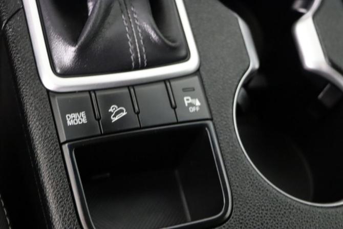 Kia Sportage IV Рестайлинг с пробегом 2019 года, цена 1 849 990 рублей, 174263 км, внедорожник, Автокод Объявления