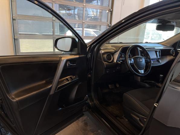 Toyota RAV4 IV (XA40) Рестайлинг с пробегом 2018 года, цена 2 299 000 рублей, 114153 км, внедорожник, Автокод Объявления