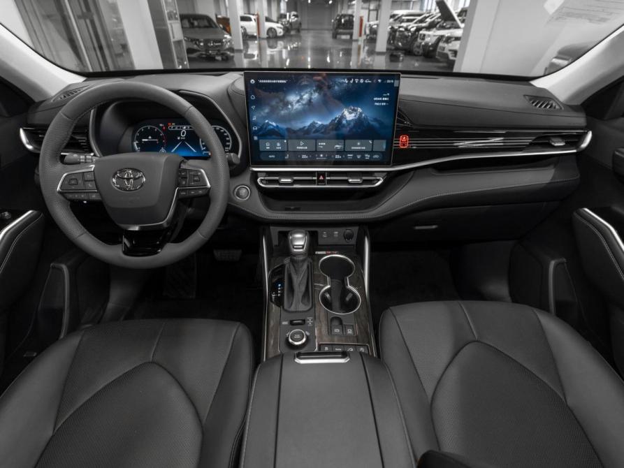 Toyota Highlander IV (XU70) Москва  - изображение 8