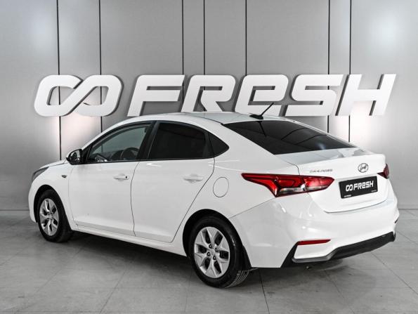 Hyundai Solaris II с пробегом 2018 года, цена 1 039 000 рублей, 147738 км, седан, Автокод Объявления
