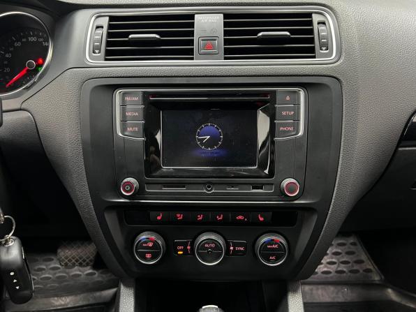 Volkswagen Jetta VI Рестайлинг с пробегом 2016 года, цена 1 250 000 рублей, 182000 км, седан, Автокод Объявления