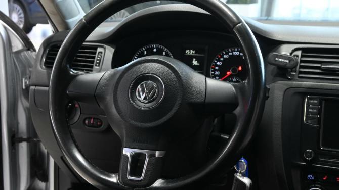 Volkswagen Jetta VI с пробегом 2014 года, цена 935 000 рублей, 220995 км, седан, Автокод Объявления