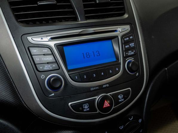 Hyundai Solaris I с пробегом 2014 года, цена 880 000 рублей, 121068 км, хэтчбек, Автокод Объявления