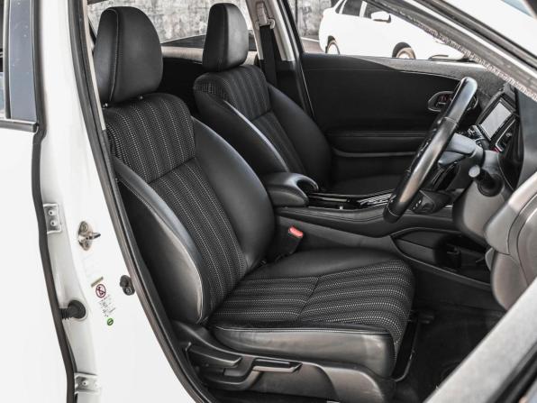 Honda Vezel I с пробегом 2015 года, цена 1 644 000 рублей, 97412 км, внедорожник, Автокод Объявления