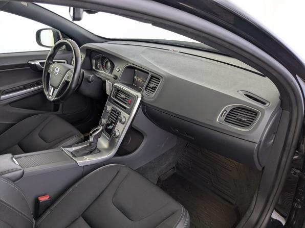 Volvo S60 II Рестайлинг с пробегом 2017 года, цена 2 150 000 рублей, 53376 км, седан, Автокод Объявления