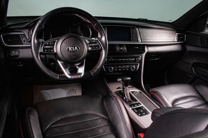 Kia Optima IV Рестайлинг с пробегом 2018 года, цена 2 129 000 рублей, 120000 км, седан, Автокод Объявления