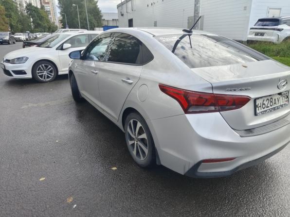 Hyundai Solaris II с пробегом 2017 года, цена 989 000 рублей, 192222 км, седан, Автокод Объявления