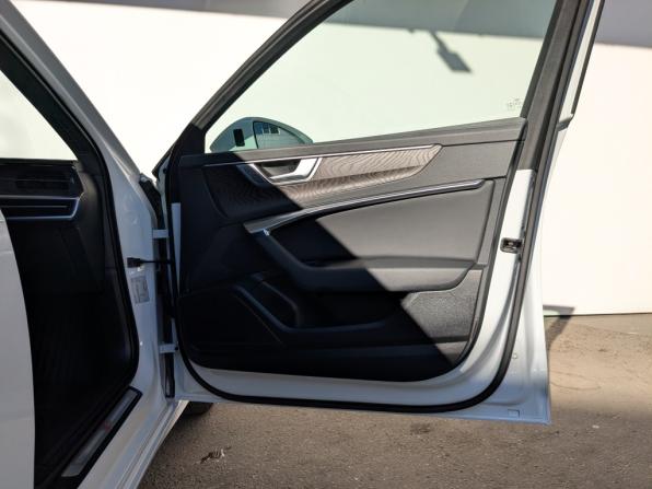 Audi A6 V (C8) с пробегом 2022 года, цена 4 264 000 рублей, 99756 км, седан, Автокод Объявления