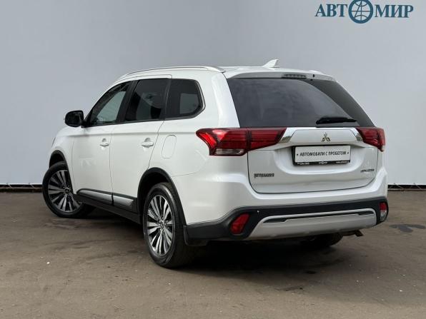 Mitsubishi Outlander III Рестайлинг 3 с пробегом 2019 года, цена 2 050 000 рублей, 102380 км, внедорожник, Автокод Объявления