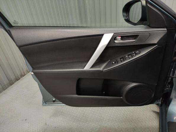 Mazda 3 II (BL) Рестайлинг с пробегом 2012 года, цена 1 029 000 рублей, 184252 км, седан, Автокод Объявления