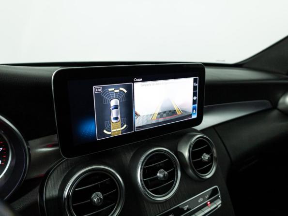 Mercedes-Benz C-Класс IV (W205) Рестайлинг с пробегом 2018 года, цена 2 599 585 рублей, 70051 км, седан, Автокод Объявления
