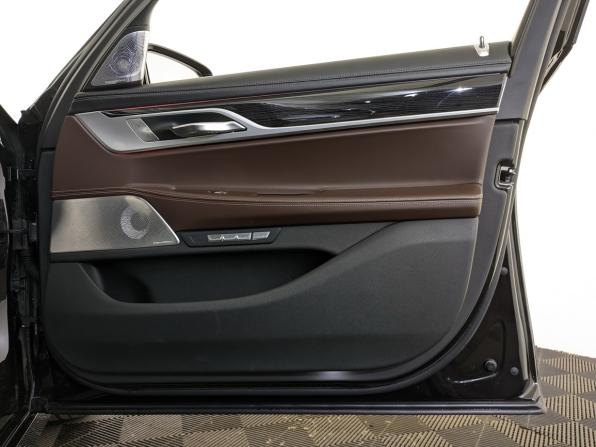 BMW 7 серии VI (G11/G12) с пробегом 2017 года, цена 3 800 000 рублей, 117899 км, седан, Автокод Объявления