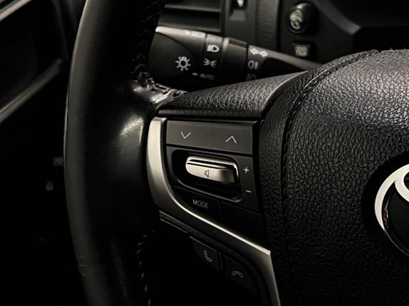Toyota Land Cruiser Prado 150 Series Рестайлинг 2 с пробегом 2018 года, цена 4 625 000 рублей, 104270 км, внедорожник, Автокод Объявления
