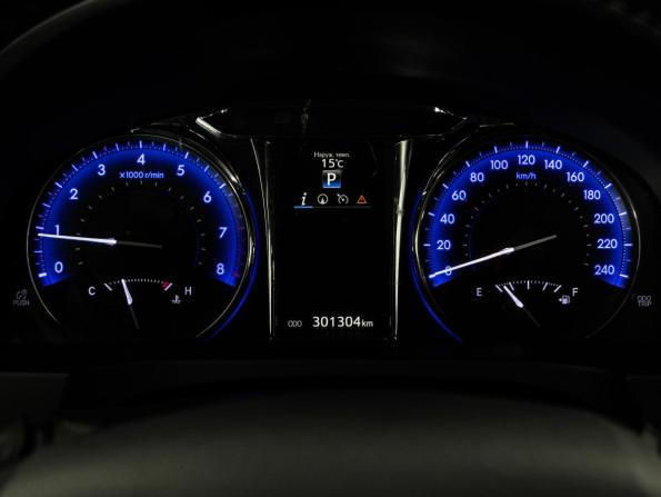 Toyota Camry VII (XV50) Рестайлинг 2 с пробегом 2017 года, цена 1 799 000 рублей, 301220 км, седан, Автокод Объявления