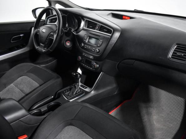 Kia Ceed II Рестайлинг с пробегом 2018 года, цена 1 299 000 рублей, 142520 км, универсал, Автокод Объявления