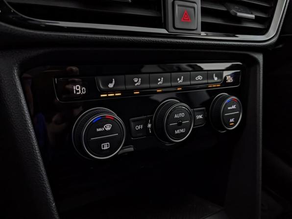 Volkswagen Taos I с пробегом 2022 года, цена 2 499 000 рублей, 59306 км, внедорожник, Автокод Объявления