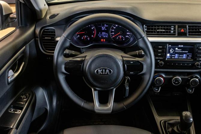 Kia Rio IV с пробегом 2018 года, цена 1 099 000 рублей, 115213 км, седан, Автокод Объявления
