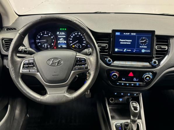 Hyundai Solaris II Рестайлинг с пробегом 2022 года, цена 1 600 000 рублей, 76000 км, седан, Автокод Объявления
