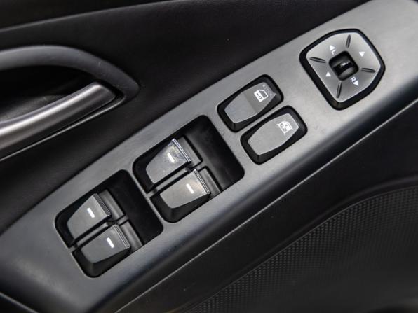 Hyundai ix35 I Рестайлинг с пробегом 2013 года, цена 1 288 000 рублей, 144987 км, внедорожник, Автокод Объявления