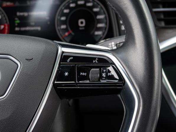 Audi A6 V (C8) с пробегом 2021 года, цена 4 520 000 рублей, 41504 км, седан, Автокод Объявления