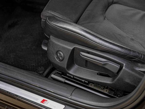 Audi A4 IV (B8) Рестайлинг с пробегом 2014 года, цена 1 391 000 рублей, 229086 км, универсал, Автокод Объявления