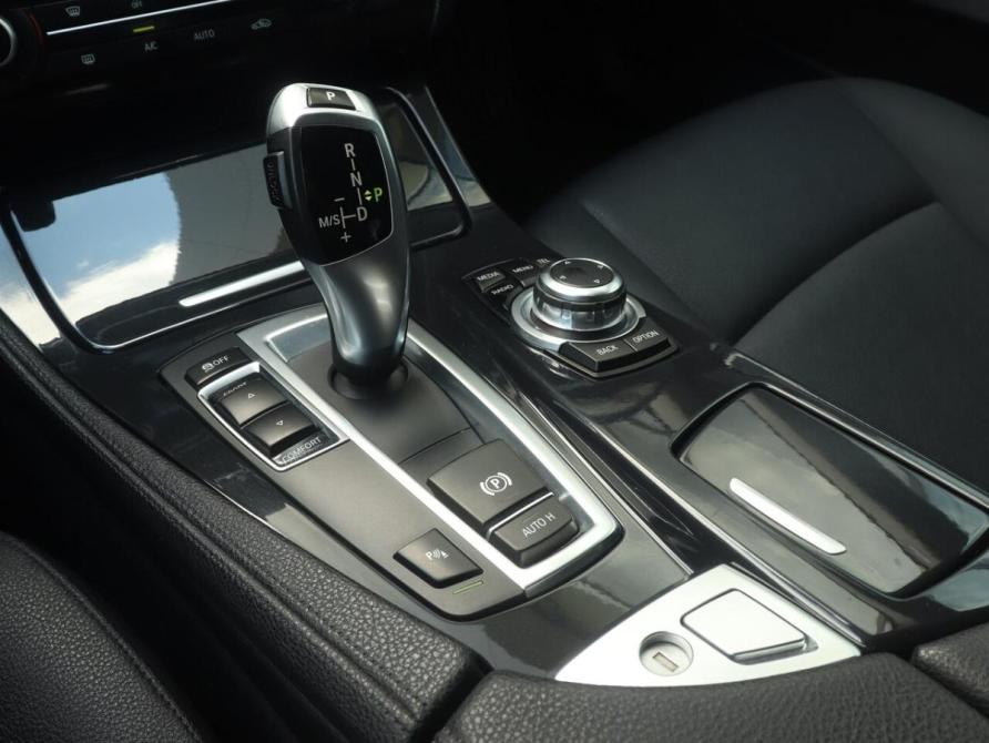 BMW 5 серии VI (F10/F11/F07) Рестайлинг Казань  - изображение 8