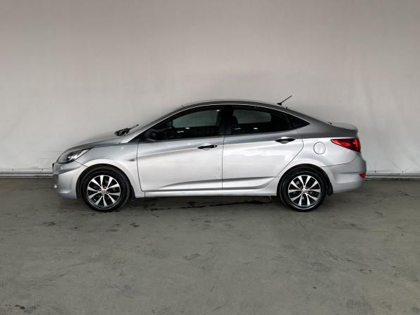 Hyundai Solaris I с пробегом 2013 года, цена 690 000 рублей, 200058 км, седан, Автокод Объявления