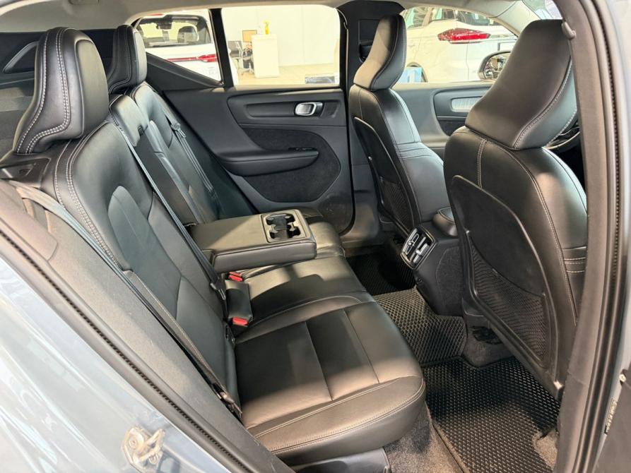 Volvo XC40 I Москва  - изображение 30