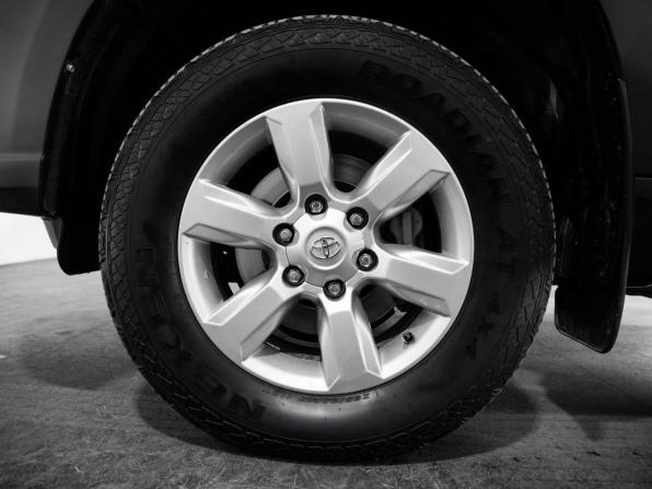 Toyota Land Cruiser Prado 150 Series Рестайлинг 1 с пробегом 2017 года, цена 3 000 000 рублей, 261617 км, внедорожник, Автокод Объявления