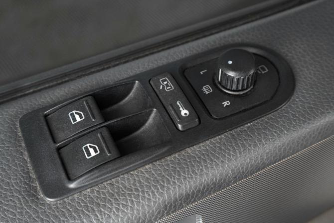 Volkswagen Multivan T5 с пробегом 2009 года, цена 1 929 000 рублей, 323000 км, минивэн, Автокод Объявления