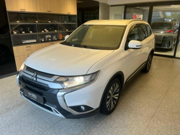 Mitsubishi Outlander III Рестайлинг 3 с пробегом 2020 года, цена 2 159 800 рублей, 123019 км, внедорожник, Автокод Объявления