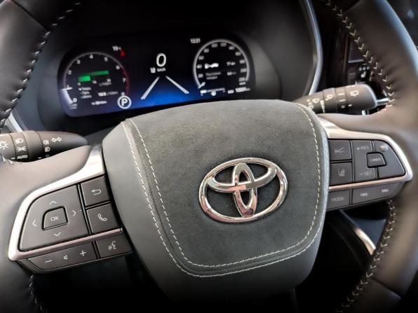 Toyota Highlander IV (XU70) с пробегом 2025 года, цена 5 950 000 рублей, 13891 км, внедорожник, Автокод Объявления